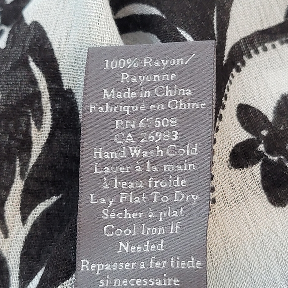 Vince Camuto Bird Floral Tassel Topper Kimono Black White One Size OS Boho - Picture 5 of 5